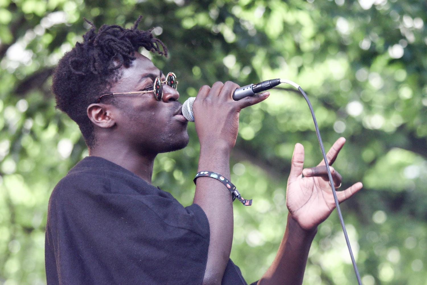 Moses Sumney Does Not Sing Love Songs - The New York Times