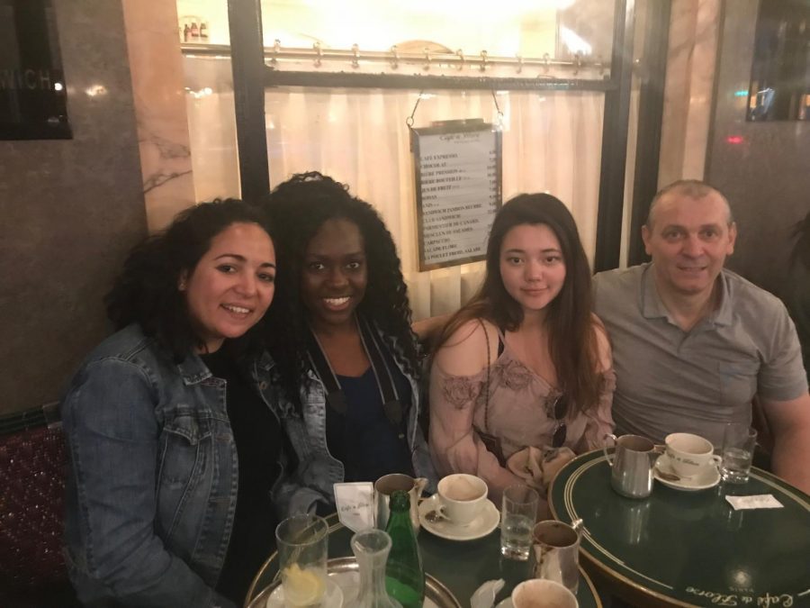 Pictured: Mayila Deus ’19 with her host family in Paris.