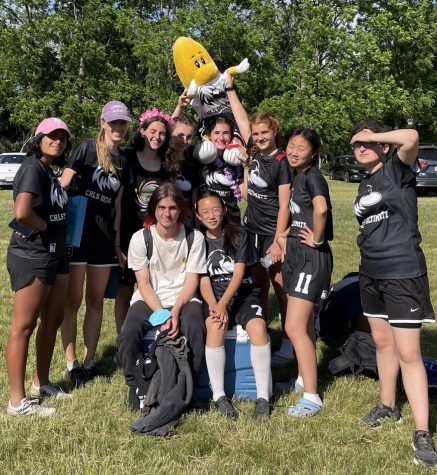 CRLS Girls Ultimate Frisbee Team in the State Championships
