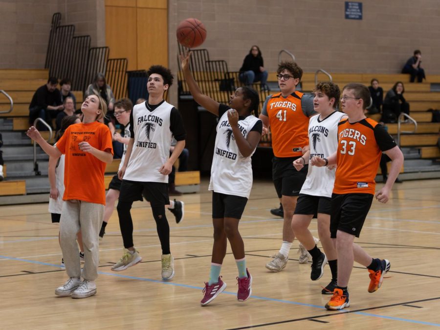 Unified Basketball Brings CRLS Athletes Together