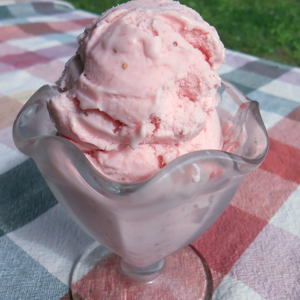 From Four Simple Ingredients to Delicious Strawberry Ice Cream: a Refreshing Summer Recipe